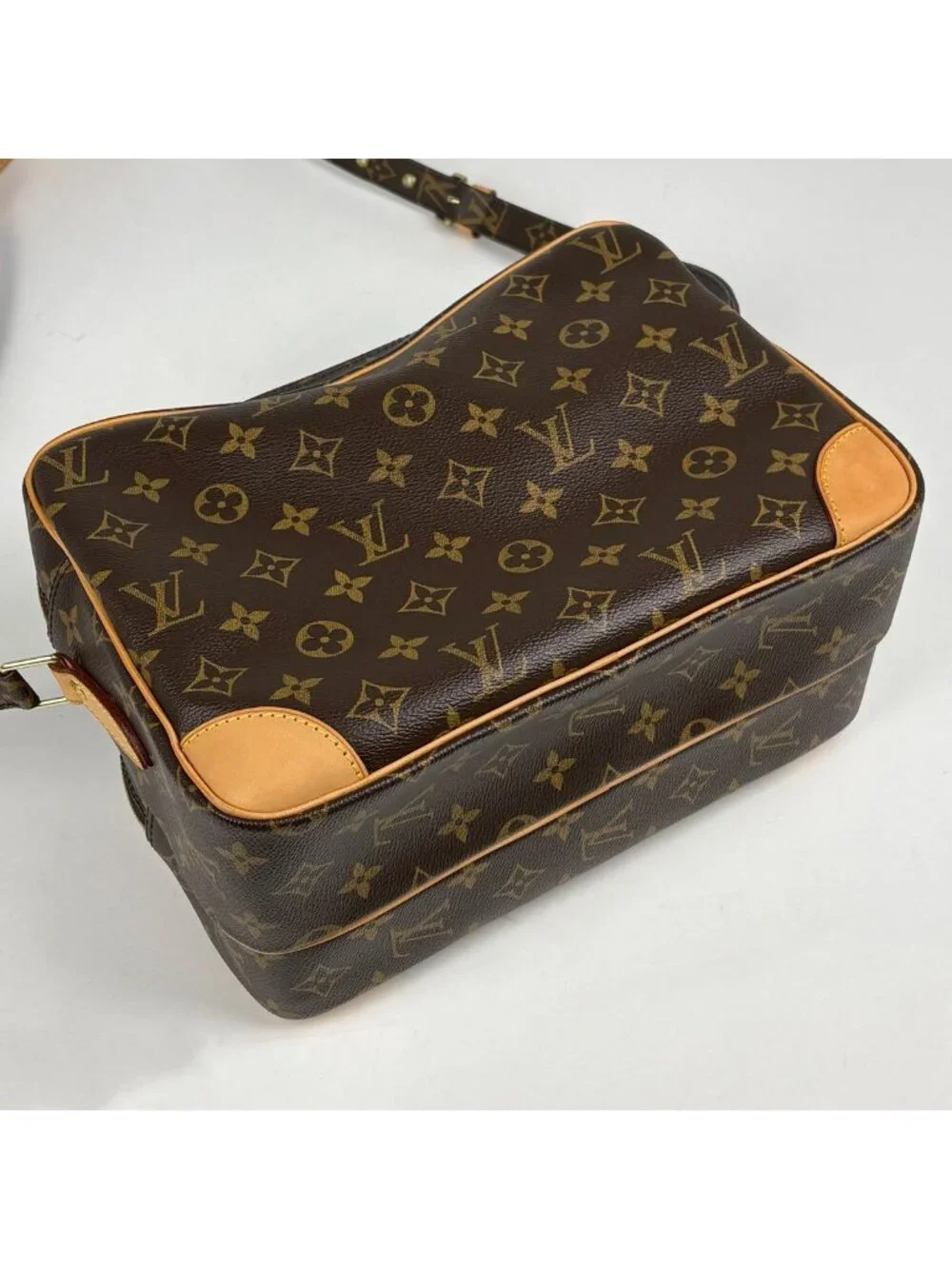 Louis Vuitton Nile Shoulder Bag Monogram Brown